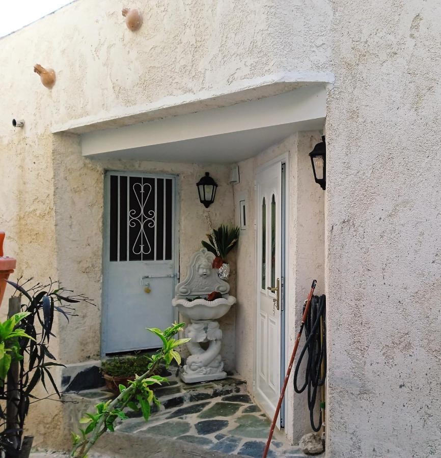Παραδοσιακό Σπίτι Στο Χωριο Agioi Deka (Corfu) Exterior foto