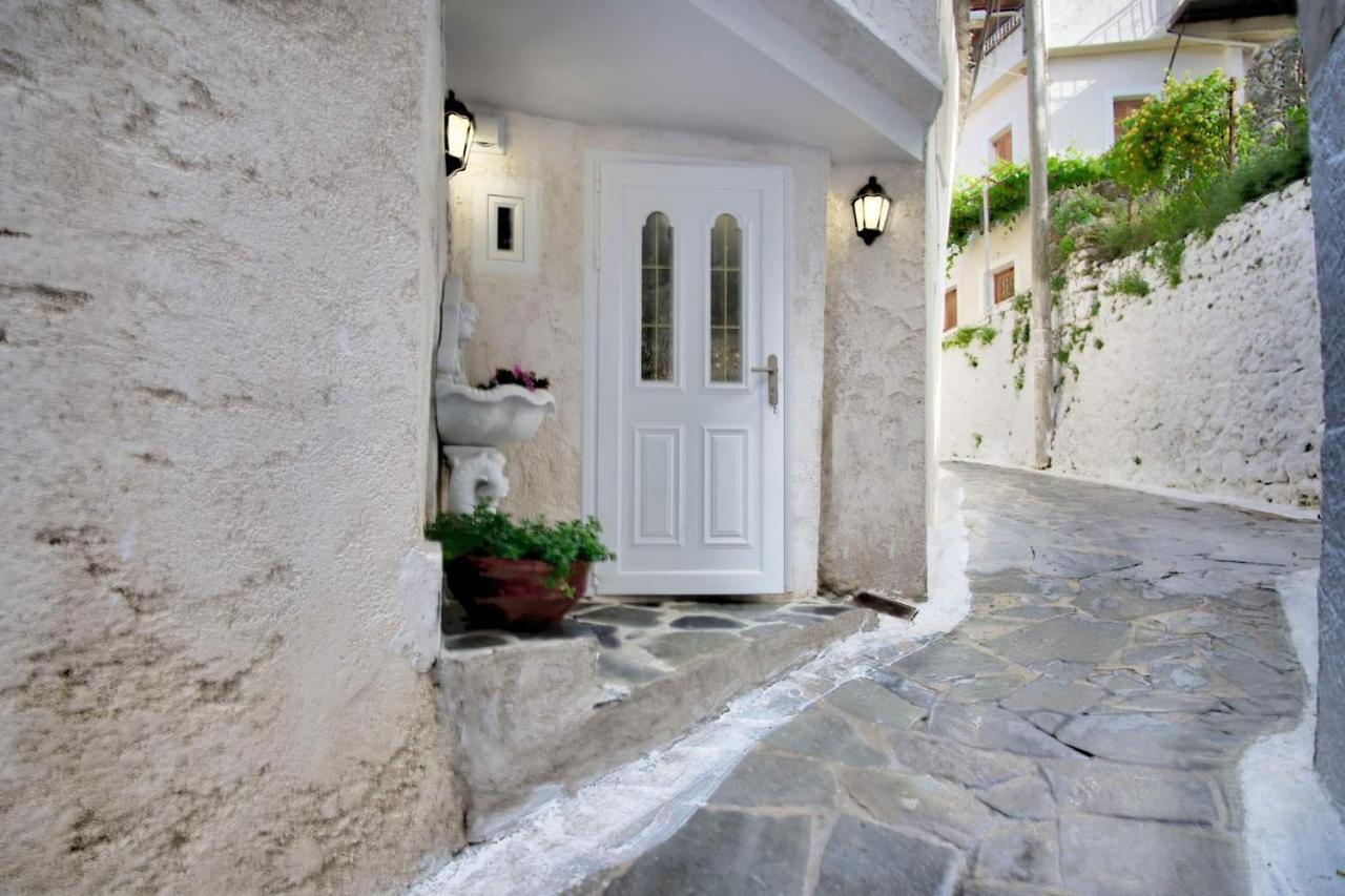 Παραδοσιακό Σπίτι Στο Χωριο Agioi Deka (Corfu) Exterior foto